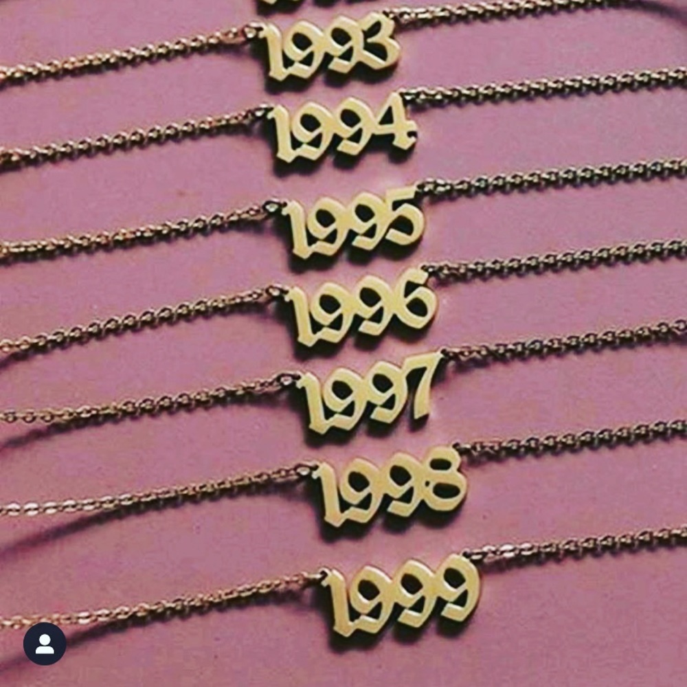 Women Letter and Year Chains